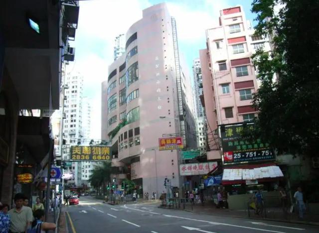 香港跑马地,香港跑马地，全面计划执行的进阶款67.84.21蓝图,高效设计策略_版盖24.75.49