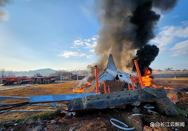 韩客机爆炸事故已致120人死亡